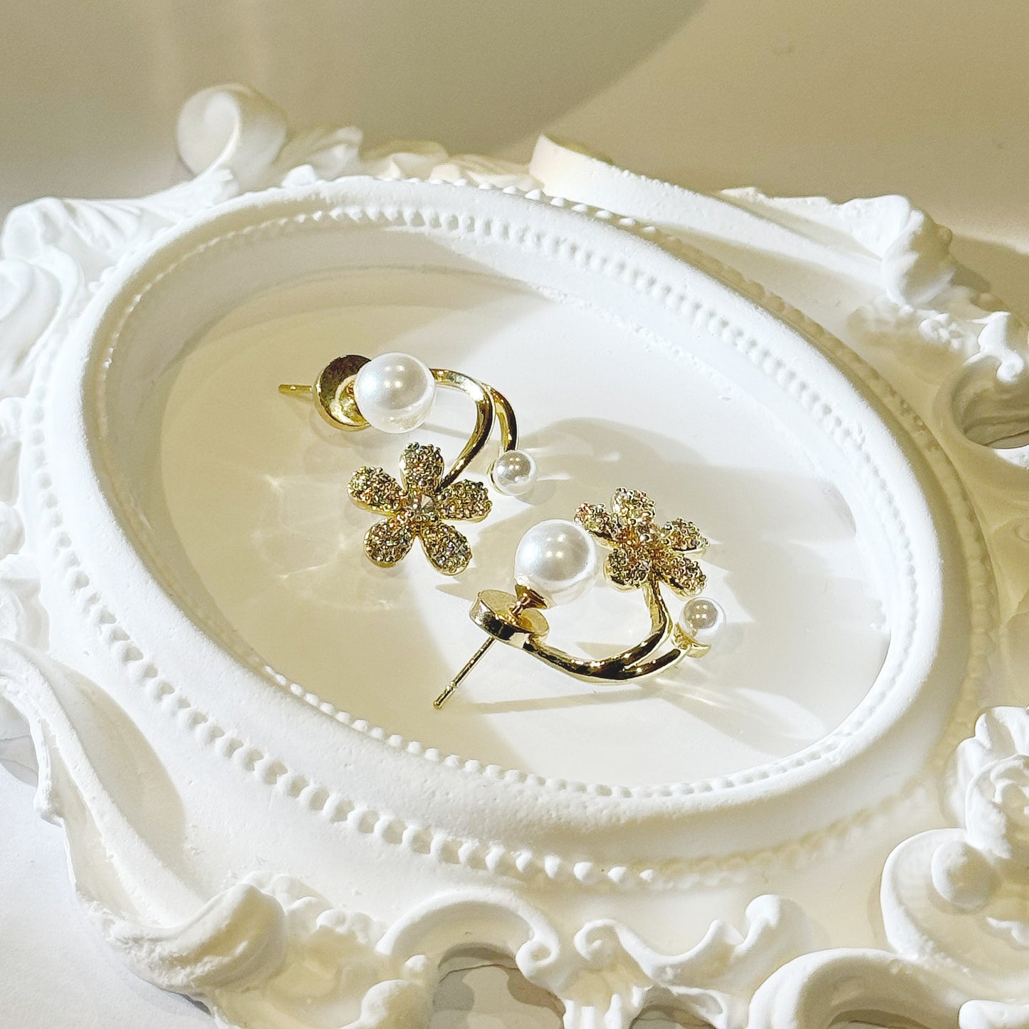 Flower Pearls Ear Rings