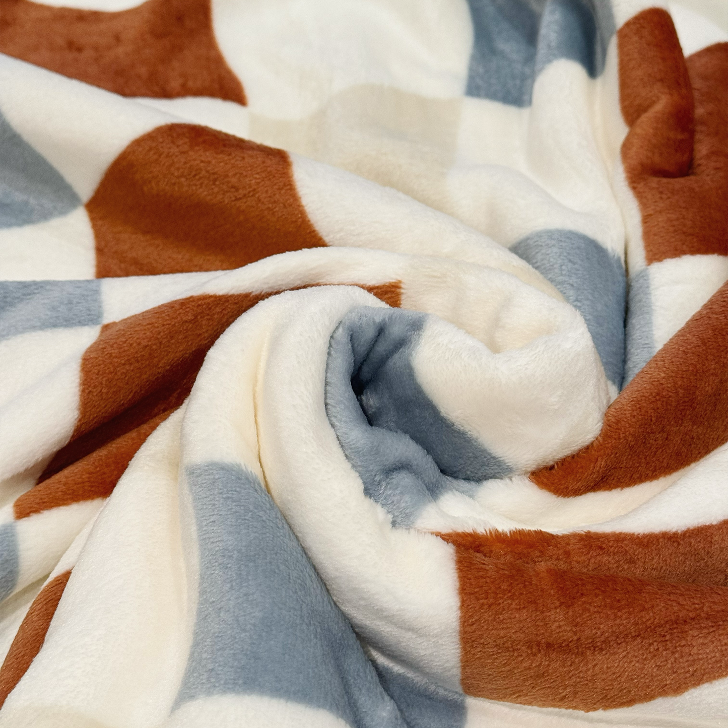 Lattice Blanket (Milk Silk Fabric)