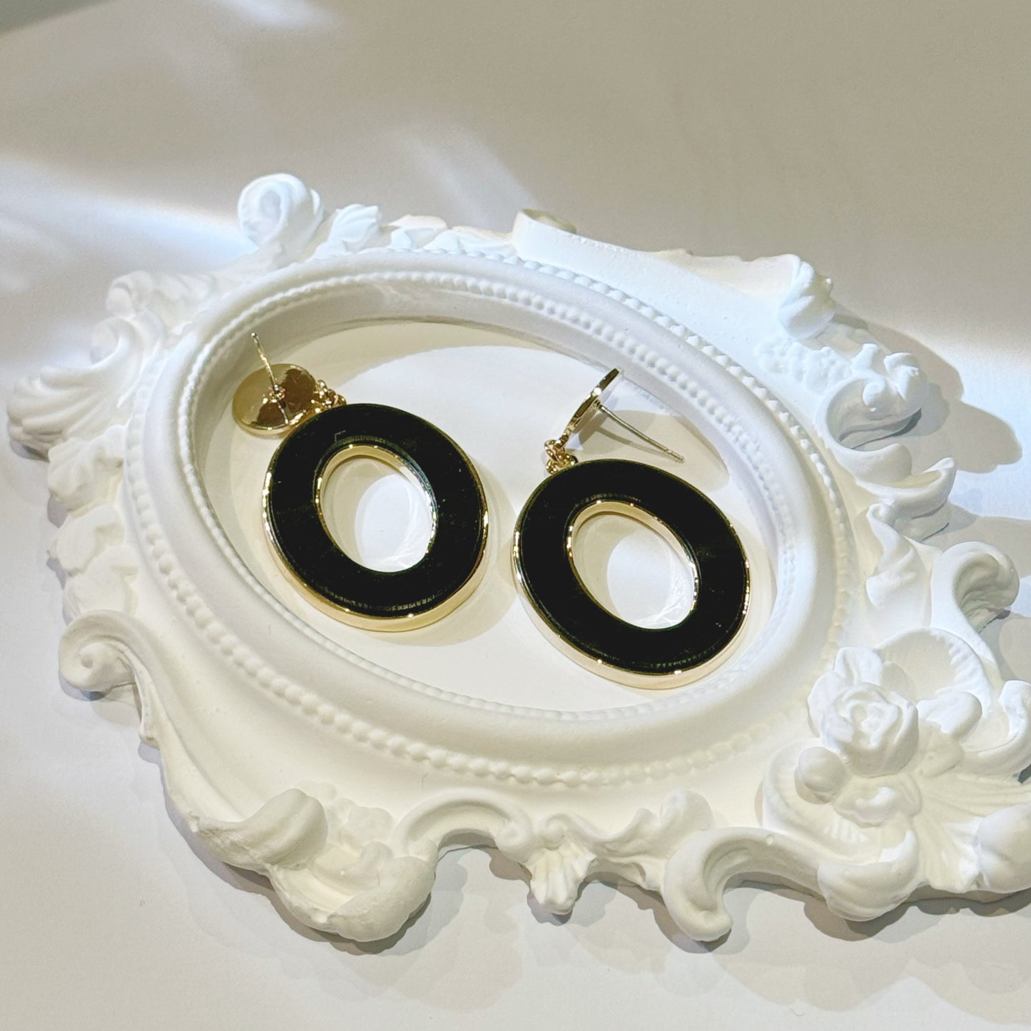 Sliver Black Circle Ear Rings