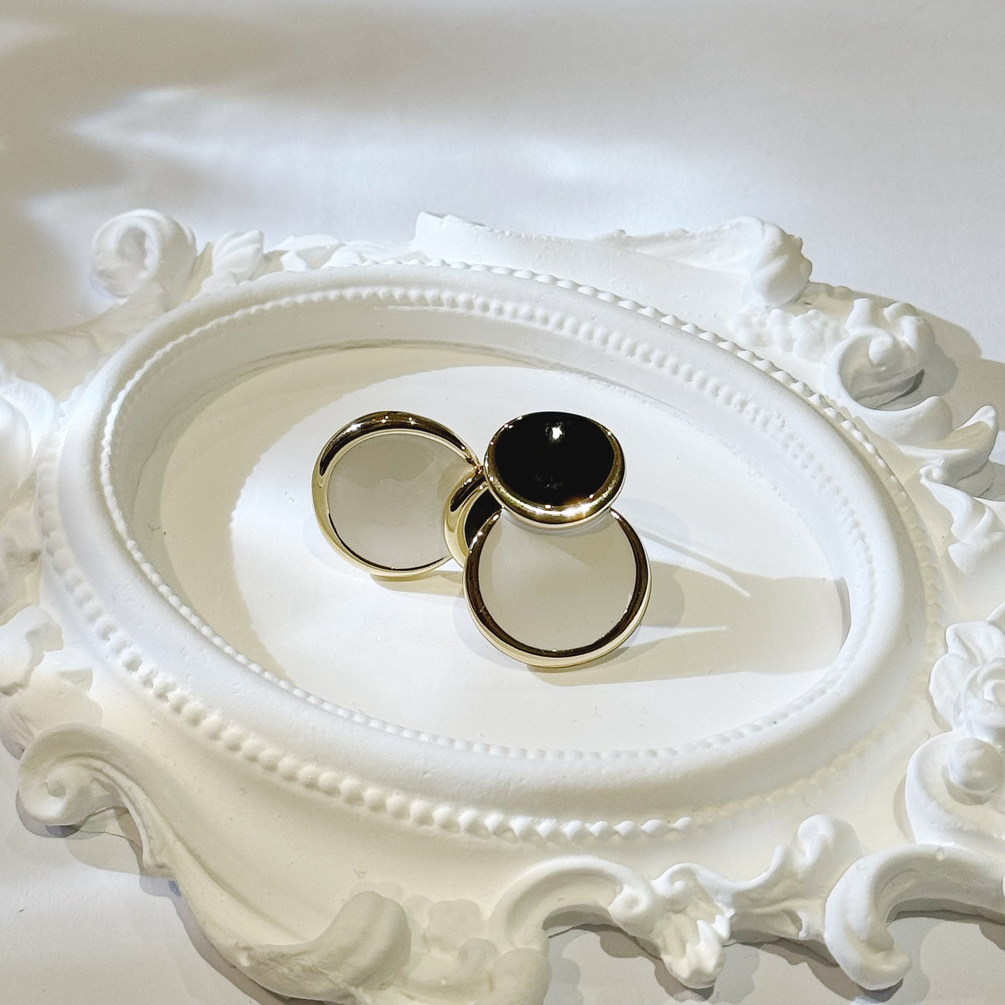 Black & White Ear Rings